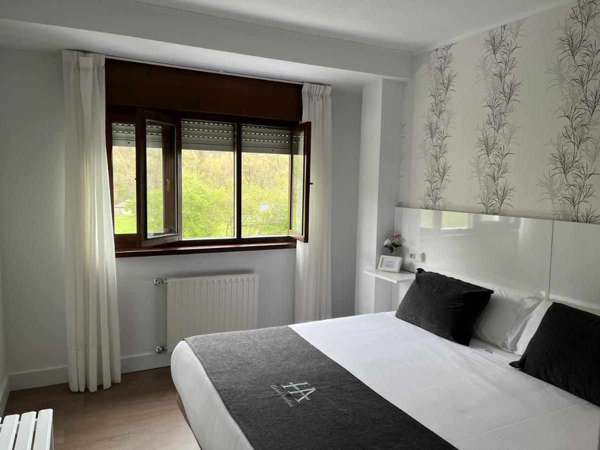 Hotel Avelina กังกัส เด โอนิส ภายนอก รูปภาพ