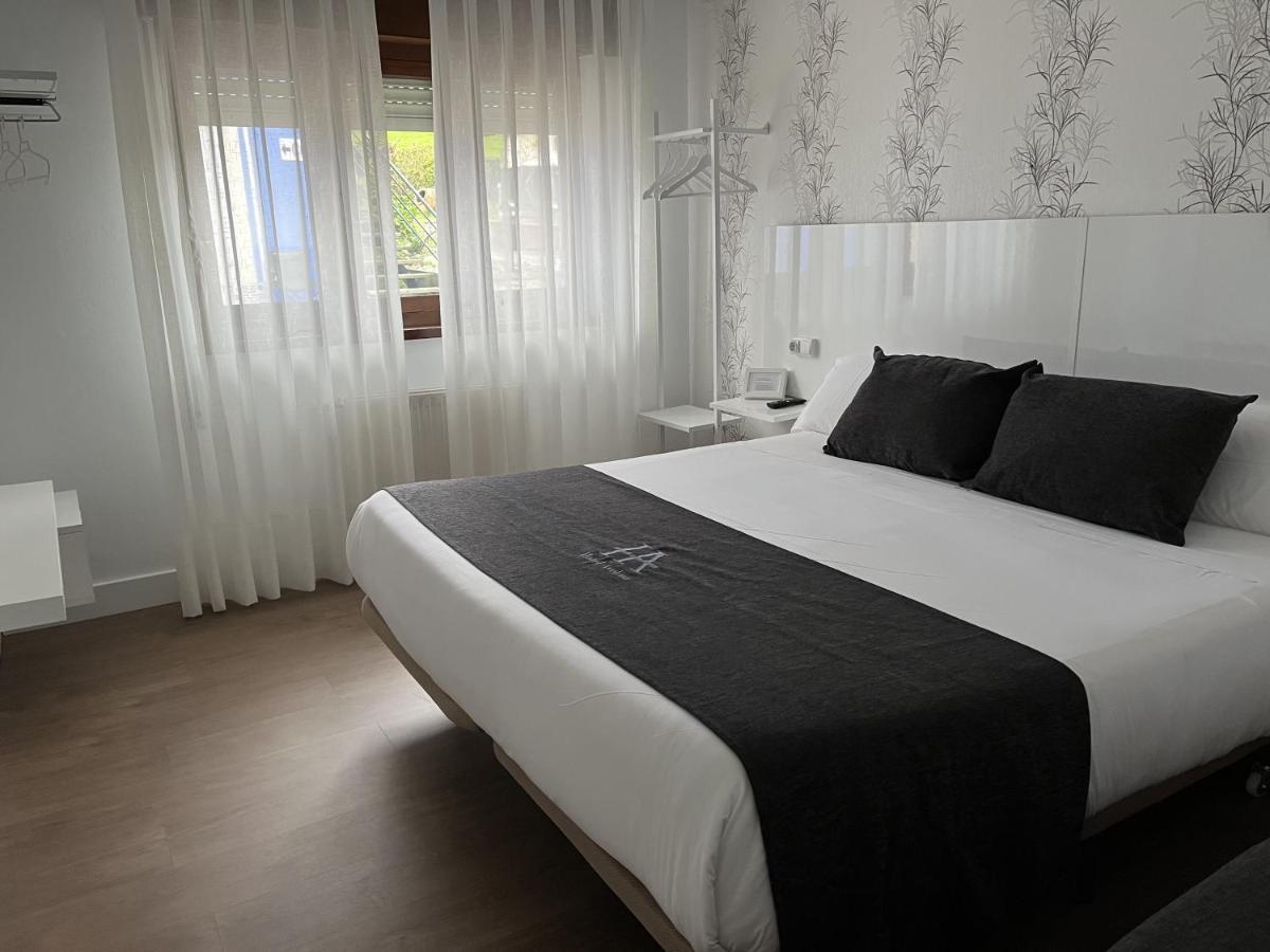 Hotel Avelina กังกัส เด โอนิส ภายนอก รูปภาพ